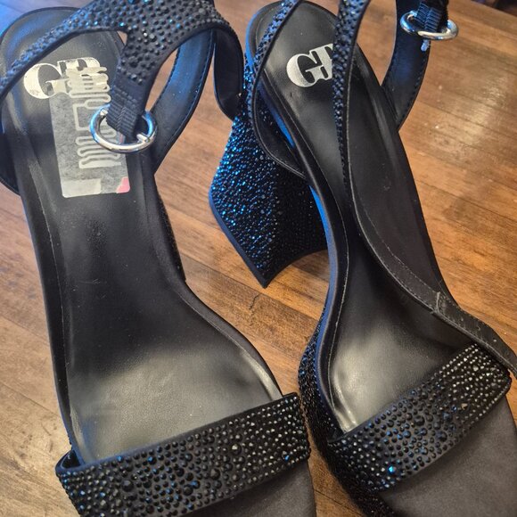 Heels - Picture 2 of 5